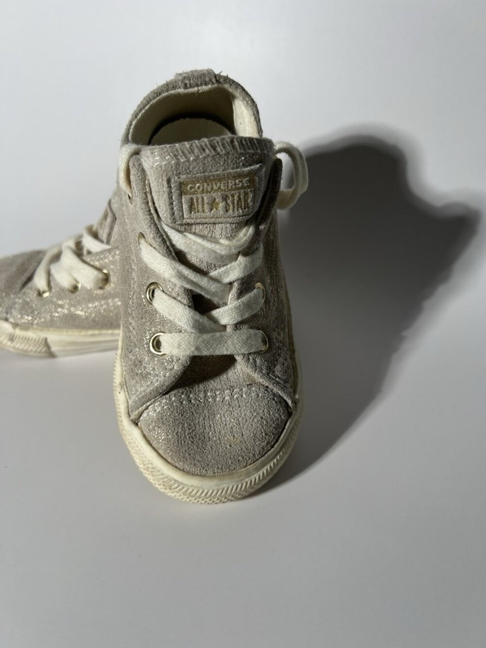 Converse Chuck Taylor All Star Gold Shimmer Suede Toddler Girls Size 8 - Picture 8 of 10